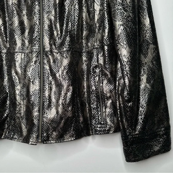 Chico’s NWT Metallic Python Print Samaira Zip Up Jacket Size 2 Large - Picture 4 of 8